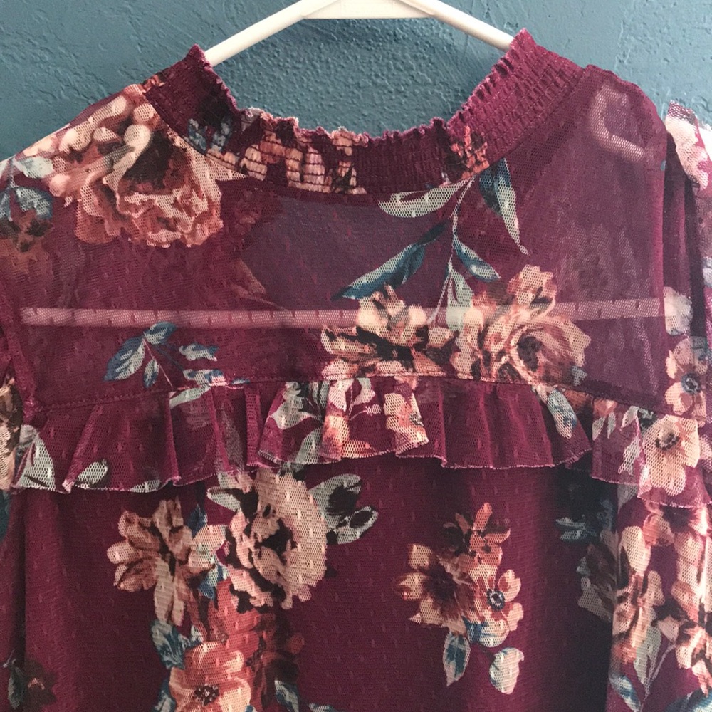 No boundaries high neck sleeveless sz l